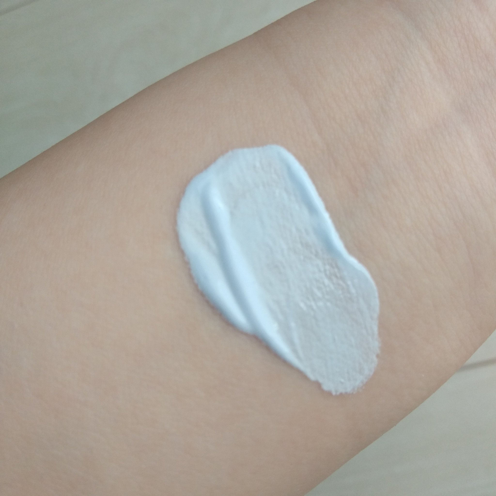 トーンステインカラーコレクティングプライマー/VDL/化粧下地を使ったクチコミ（2枚目）