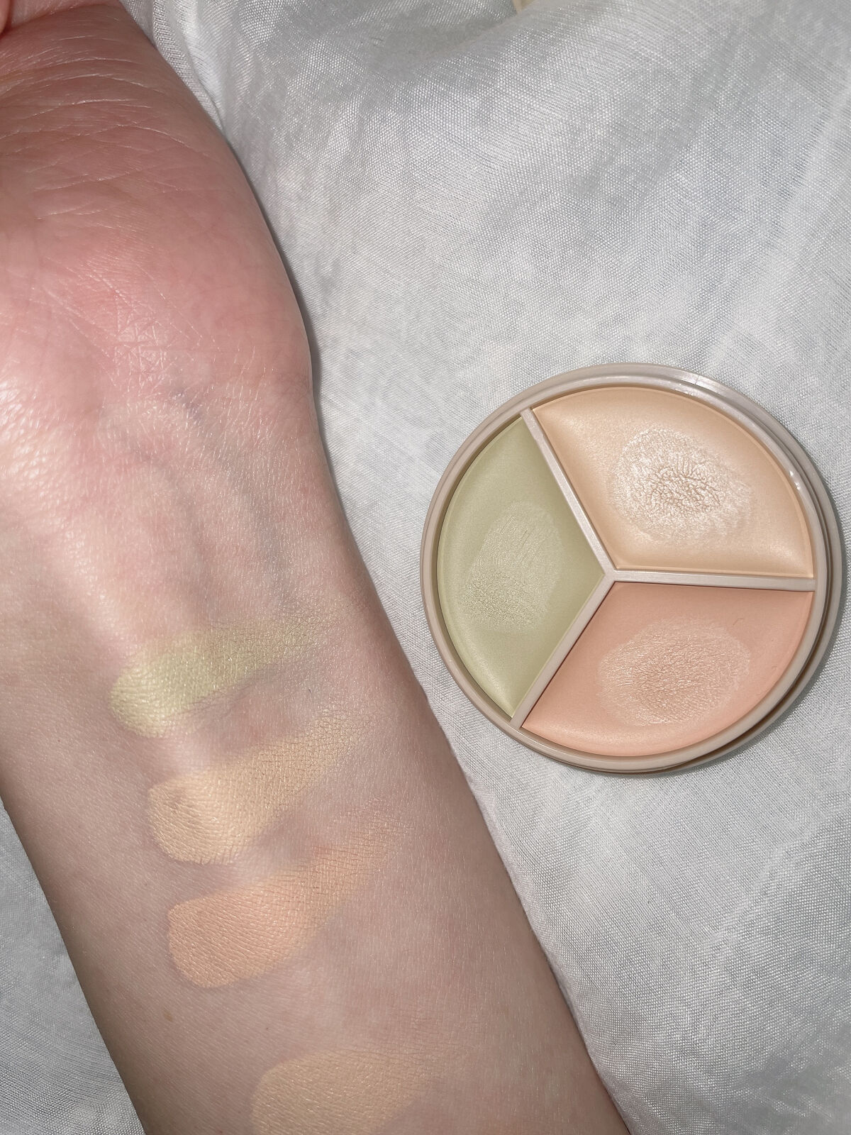 カバーパーフェクション コンシーラー ペンシル/the SAEM/ペンシルコンシーラーを使ったクチコミ（3枚目）