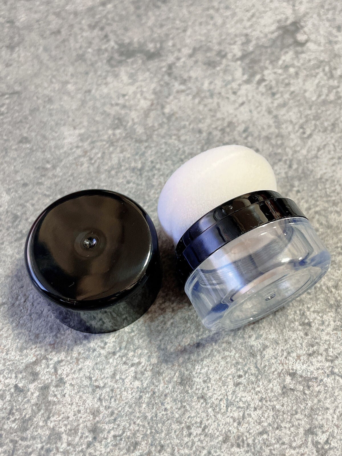 スポンジ付きチーク容器/DAISO/その他化粧小物を使ったクチコミ(3枚目)