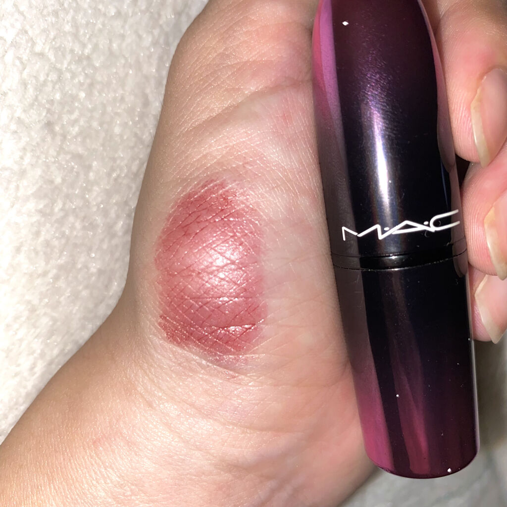 ラブ ミー リップスティック /M・A・C/口紅を使ったクチコミ（2枚目）