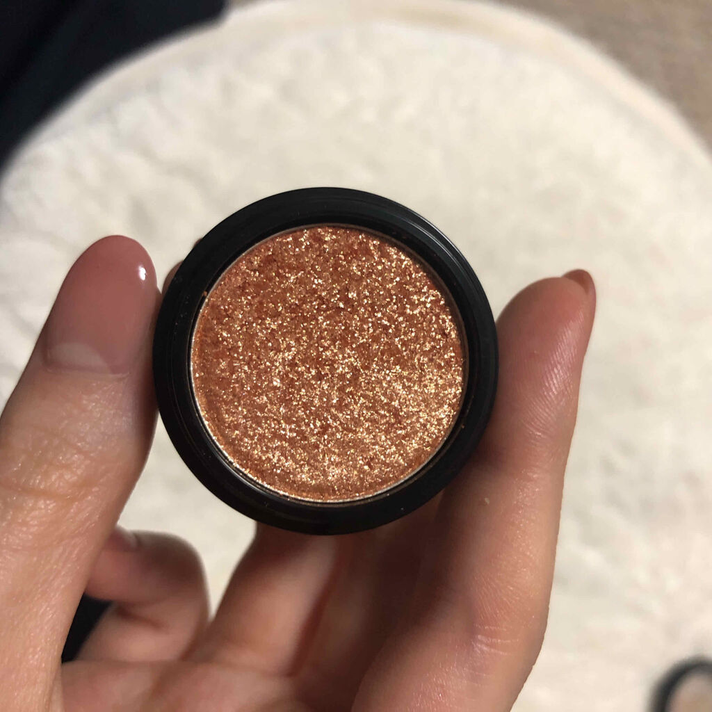 アイシャドウ パールピグメント/ディズニーストア/単色アイシャドウを使ったクチコミ（2枚目）