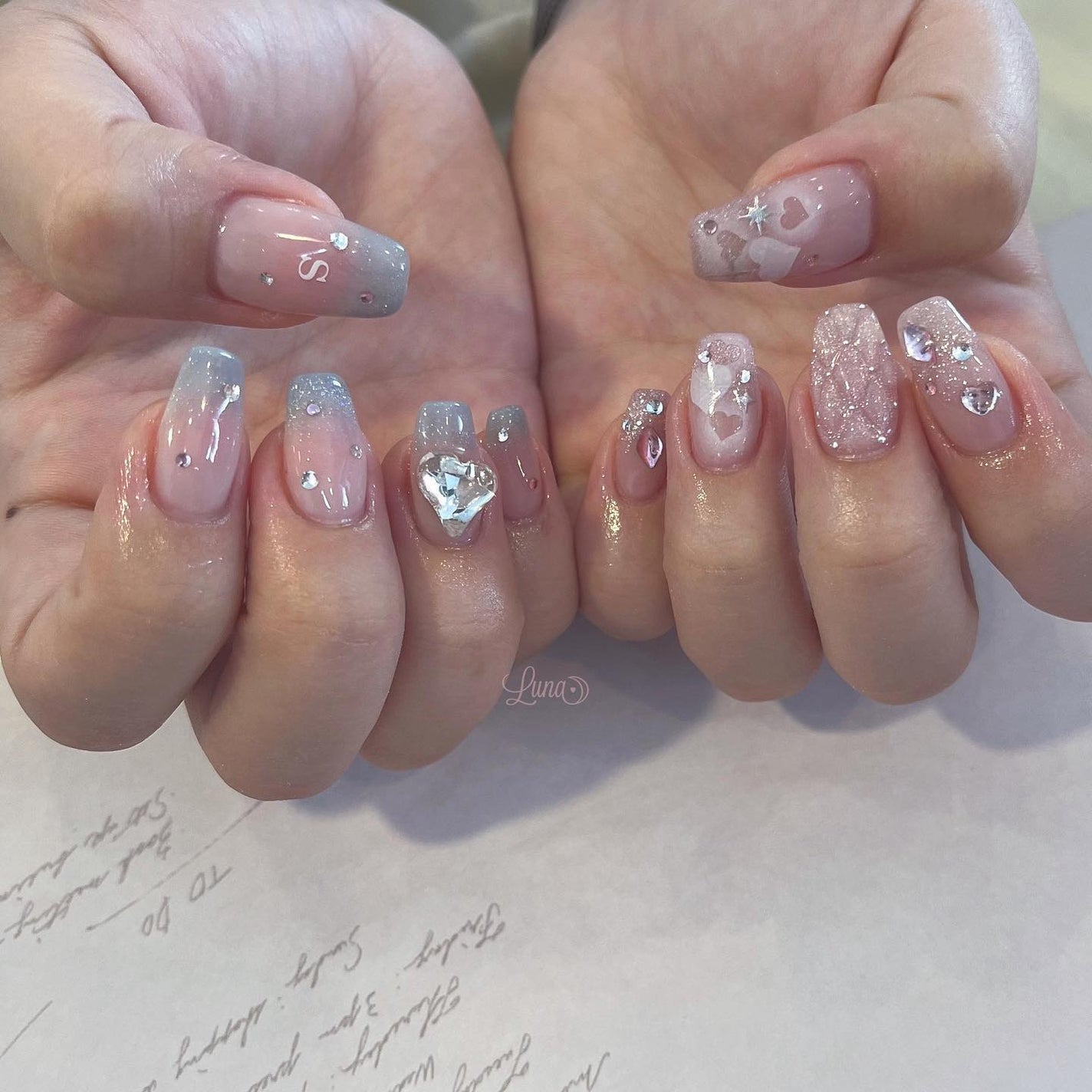 Iuna. Mizuki on LIPS 「.お持ち込みdesign参考に💖🤍#nail#nailstag..」(1枚目)