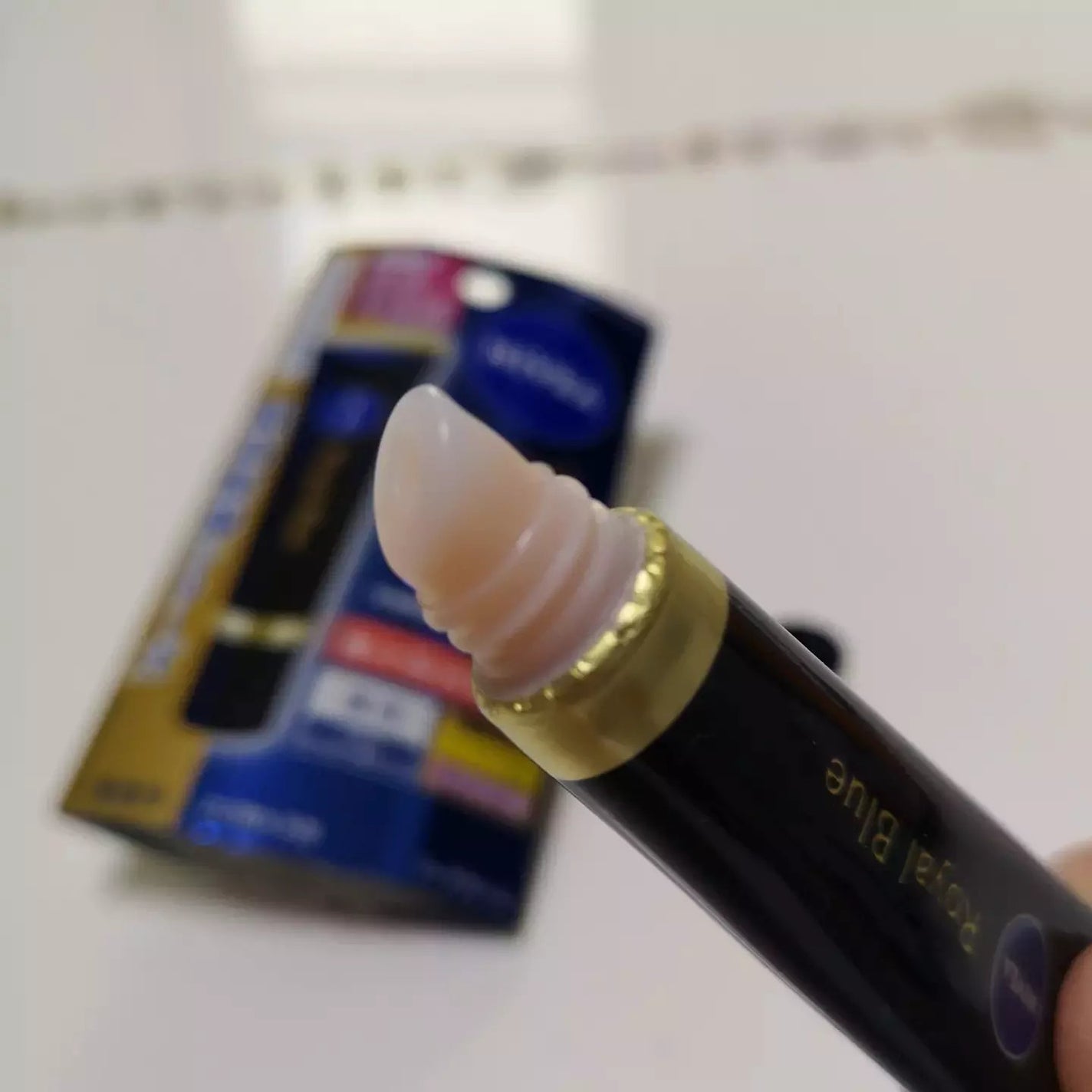 ニベア ロイヤルブルーリップ 濃密美容ケア/ニベア/リップ美容液を使ったクチコミ(3枚目)