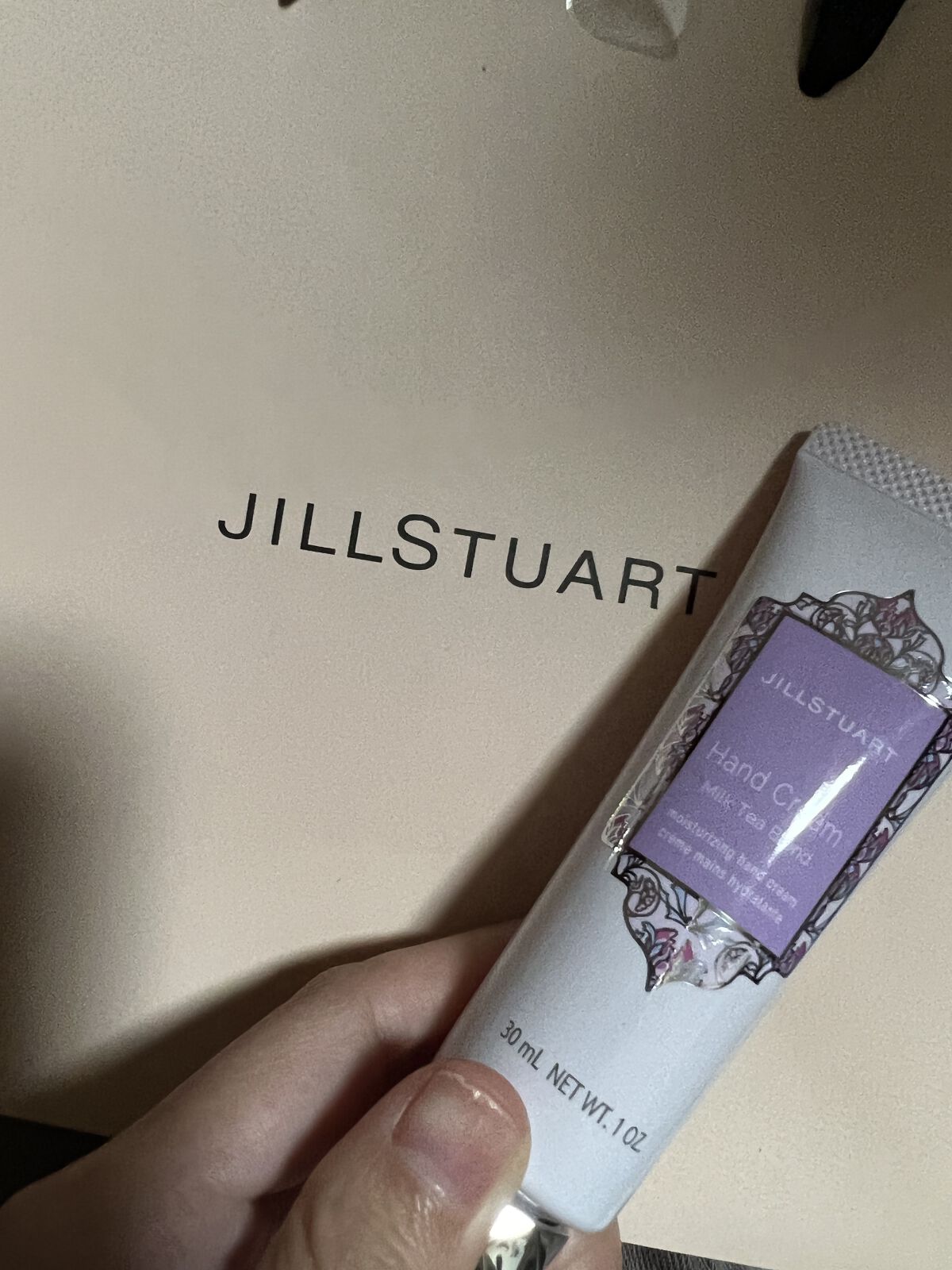 ハンドクリーム ミルクティーブレンド/JILL STUART/ハンドクリームを使ったクチコミ（1枚目）