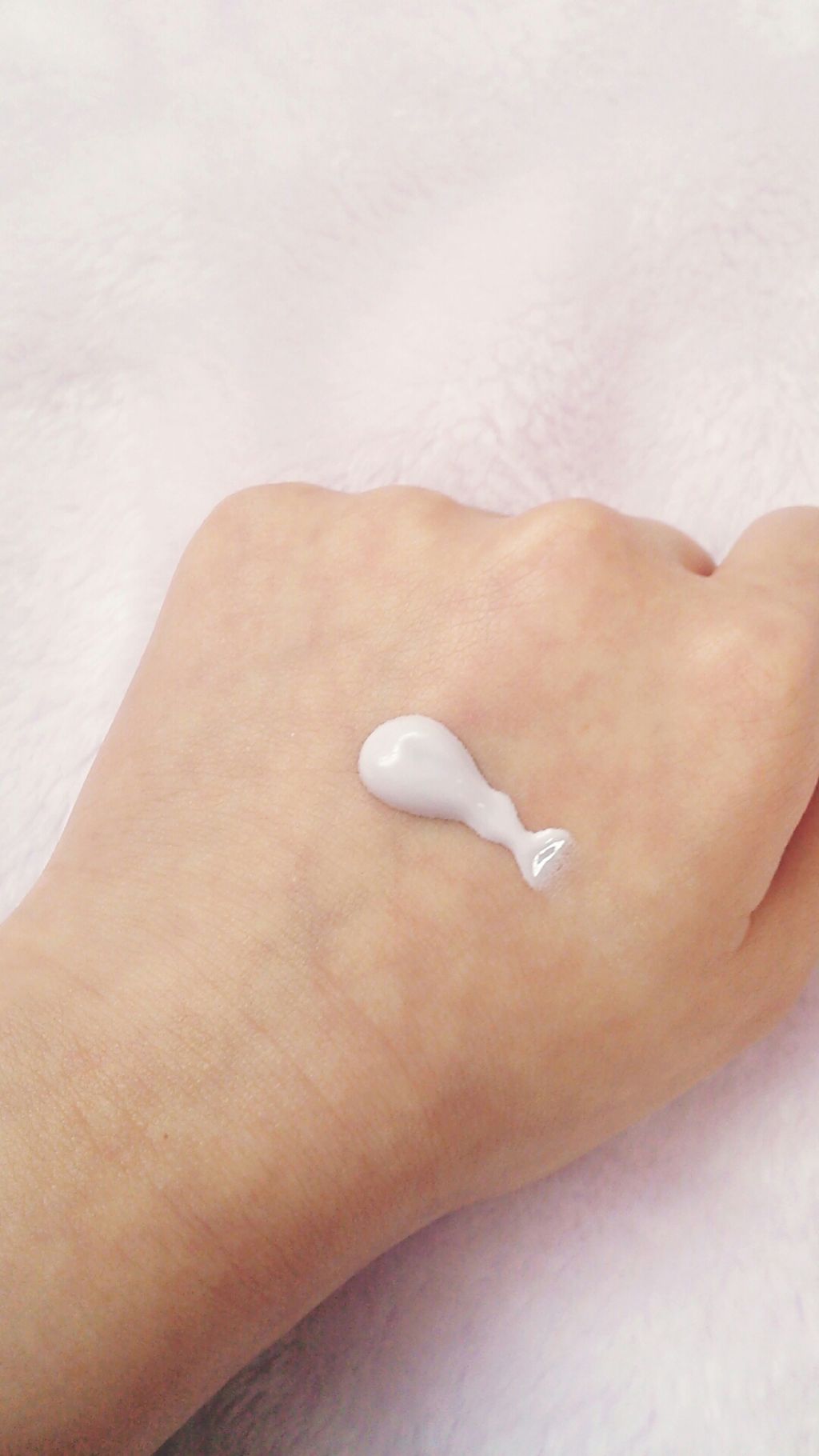 トーンアップUV エッセンス/サンカット®/日焼け止めローションを使ったクチコミ（3枚目）