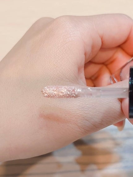 ダズルシャドウ リキッド/M・A・C/リキッドアイシャドウを使ったクチコミ(3枚目)