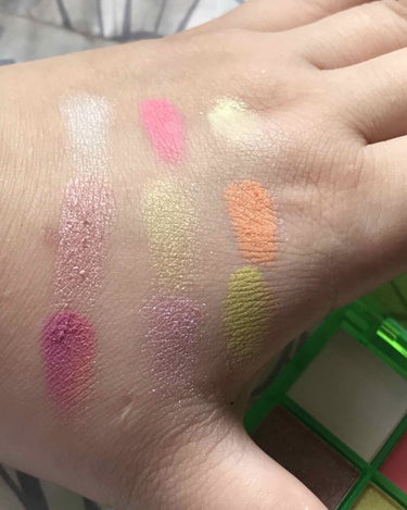 UR GLAM　BLOOMING EYE COLOR PALETTE/U R GLAM/アイシャドウパレットを使ったクチコミ（3枚目）