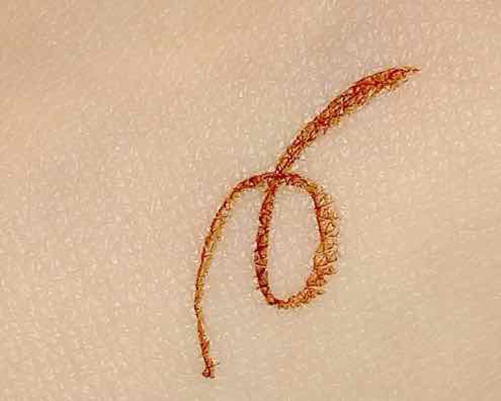 【旧品】シルキーリキッドアイライナーWP/D-UP/リキッドアイライナーを使ったクチコミ(2枚目)