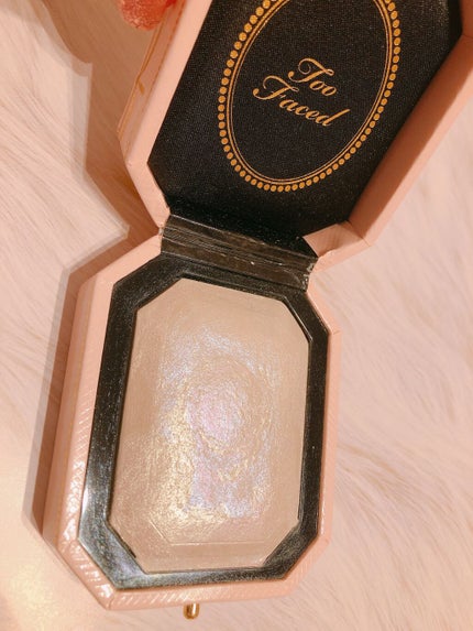 ダイヤモンドライト ハイライター ブラシ/Too Faced/メイクブラシを使ったクチコミ(2枚目)