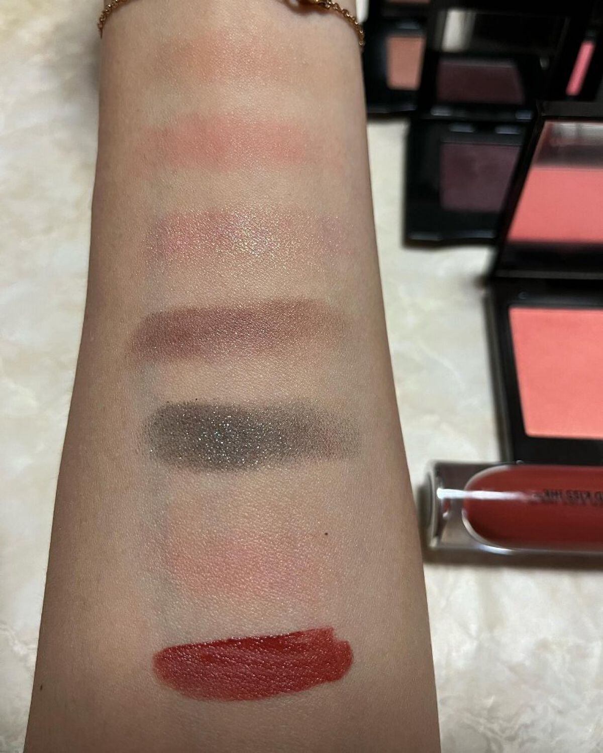 ポップ パウダージェル アイシャドウ 03 Fuwa-Fuwa Peach/SHISEIDO/単色アイシャドウを使ったクチコミ（2枚目）