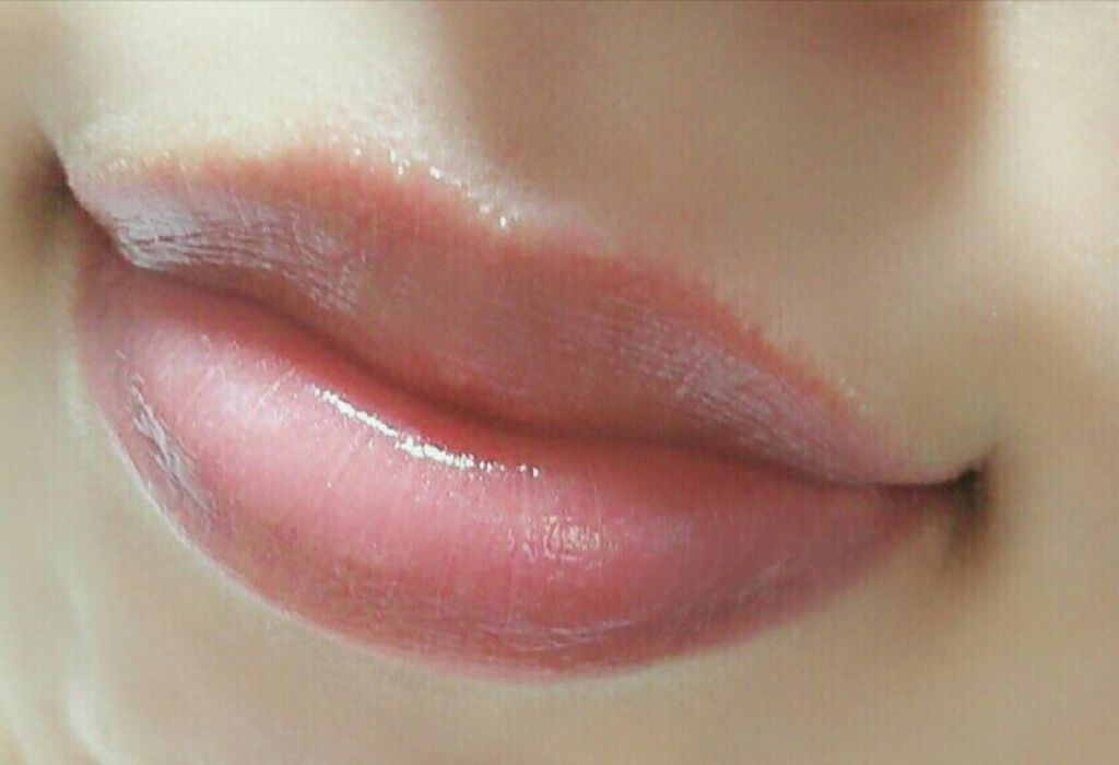 ワンダーハニー 色づくジューシー蜜リップ/VECUA Honey/リップクリームを使ったクチコミ(4枚目)