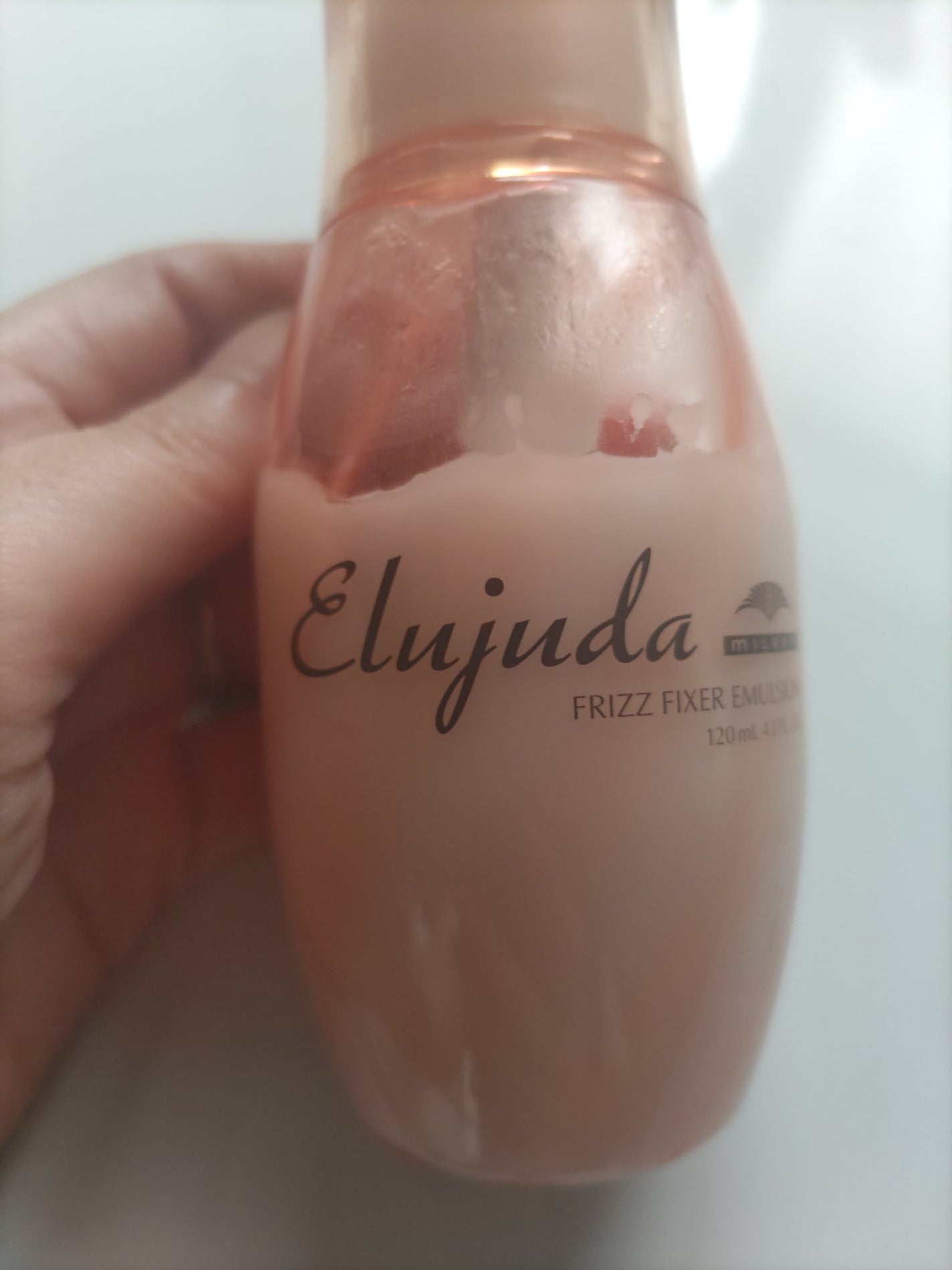 エルジューダ フリッズフィクサー エマルジョン+/ミルボン/ヘアミルクを使ったクチコミ(1枚目)