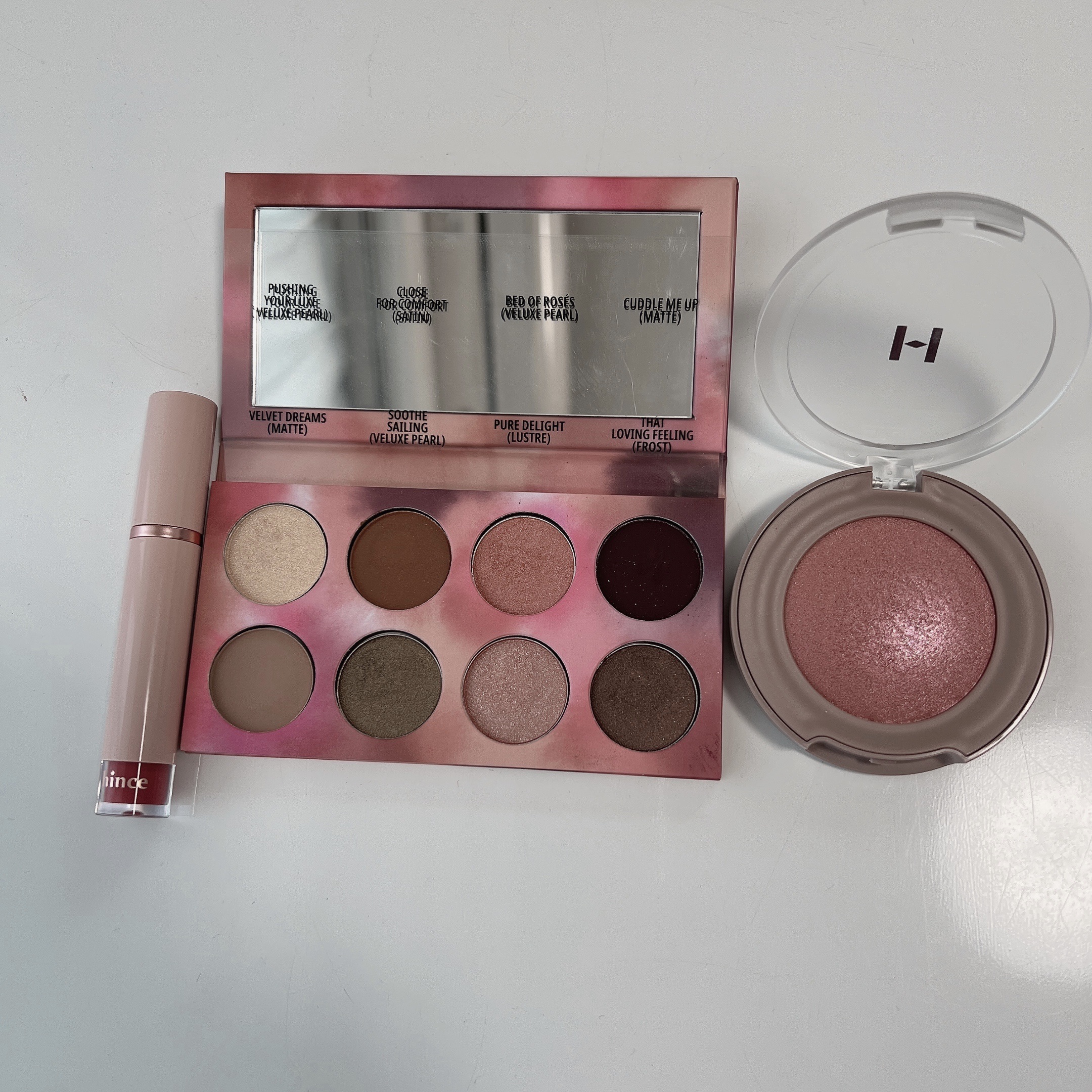 M.A.C Eye Attire Kit アイアタイアーキット