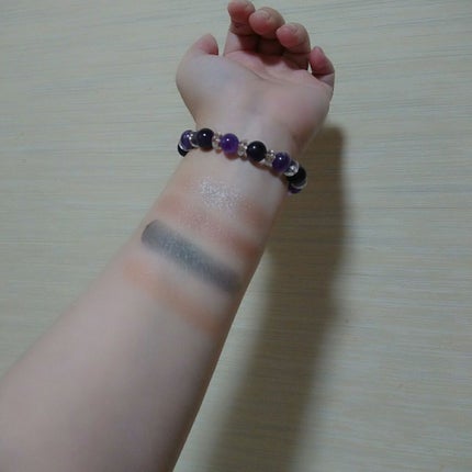 ソー フィアス! プリズマティック パレット 963 スライト フレックス/REVLON/アイシャドウパレットを使ったクチコミ(3枚目)