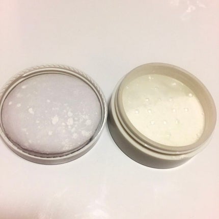 アニューム セバム コントロール パウダー/saat insight/ルースパウダーを使ったクチコミ(2枚目)