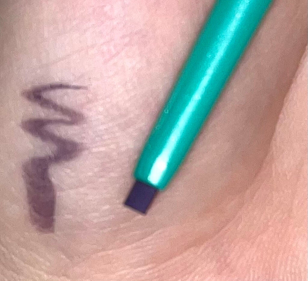 「密着アイライナー」クリームペンシル/デジャヴュ/ペンシルアイライナーを使ったクチコミ(2枚目)