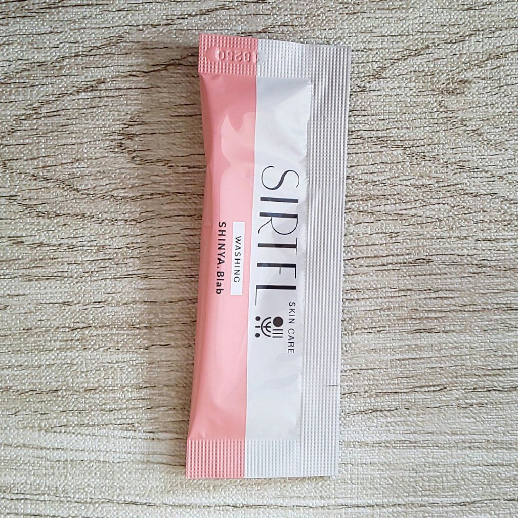 SIRTFL ブライト酵素洗顔パウダー ( 0.8g*30包入*6箱セット )/ SIRTFL(サートフル) SIRTFL(サートフル) ブライト酵素洗顔パウダーの悪い口コミ・評判は