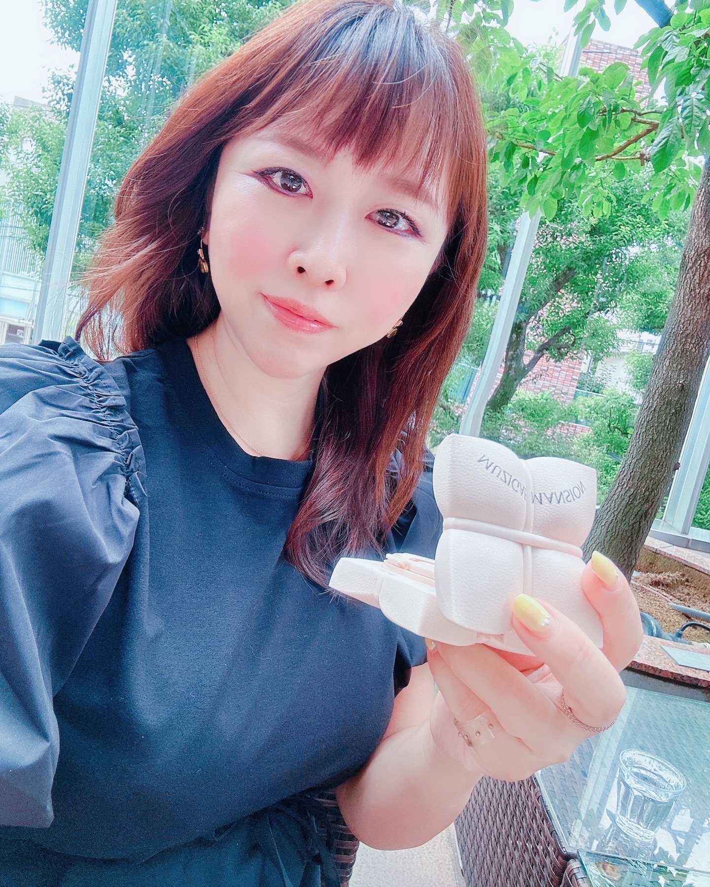 かわいすぎる💖

バタフライみたい🦋
もこもこなの😍

ヴィーガンオブジェコスメブランド
MUZIGAEMANSION

スリックウォータークッション
Y21 ウォームトーン

全5色あるの✨

輝く光沢感、ツヤ感が好き😘
高純度セ