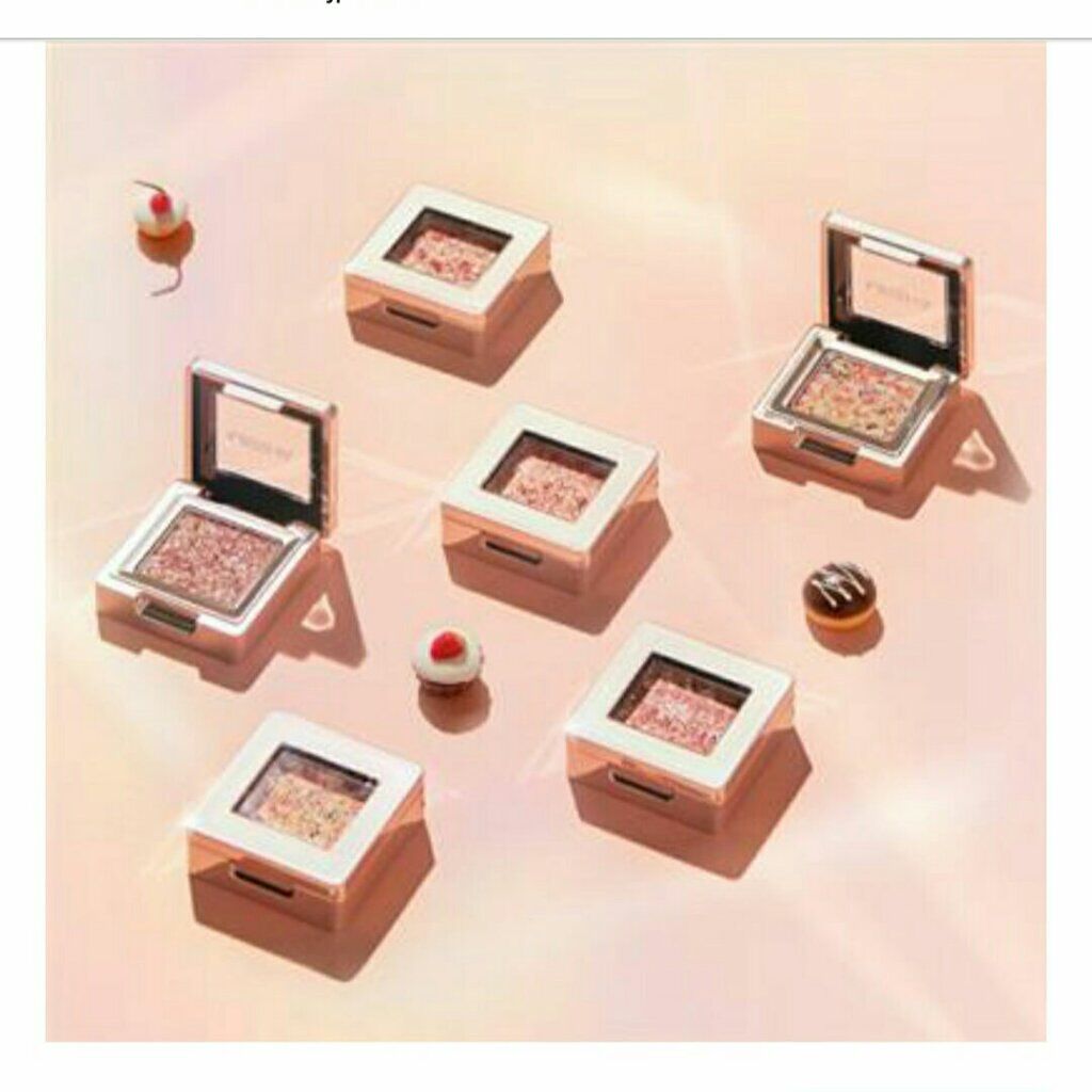 グリッタープリズム シャドウ/MISSHA/グリッターを使ったクチコミ（1枚目）