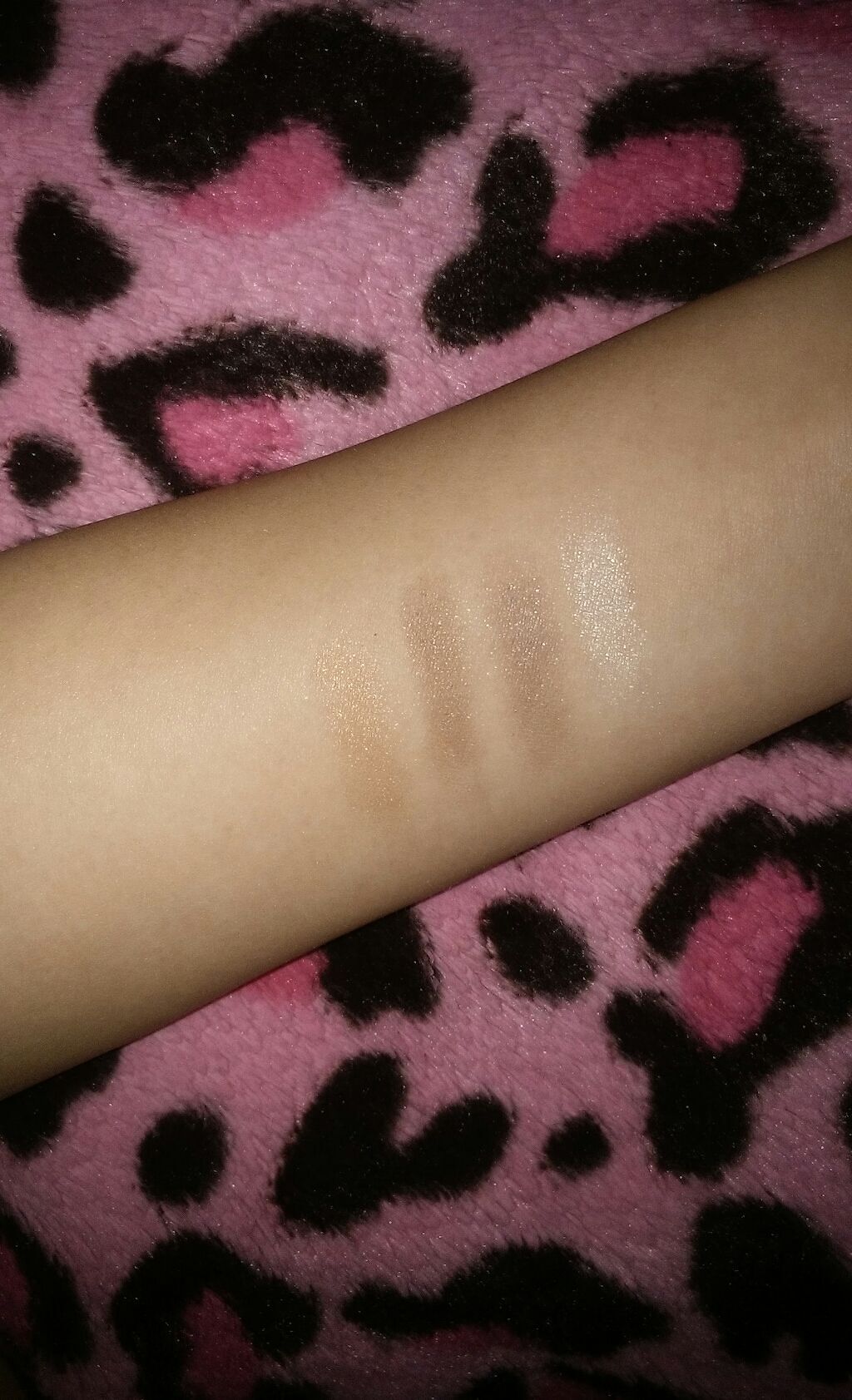 エルファー パールインアイシャドウ/DAISO/アイシャドウパレットを使ったクチコミ（2枚目）