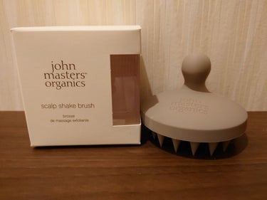 john masters organics スキャルプシェイクブラシのクチコミ「🫧ブラシ🫧
john masters organicsのスキャルプシェイクブラシを購入してみま.....」（2枚目）