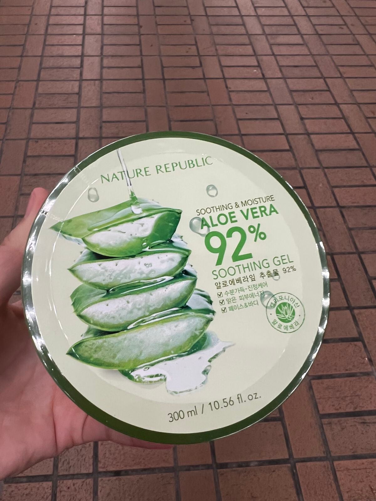 マイルド&モイスチャーアロエジェル/ネイチャーリパブリック/ボディローションを使ったクチコミ(1枚目)