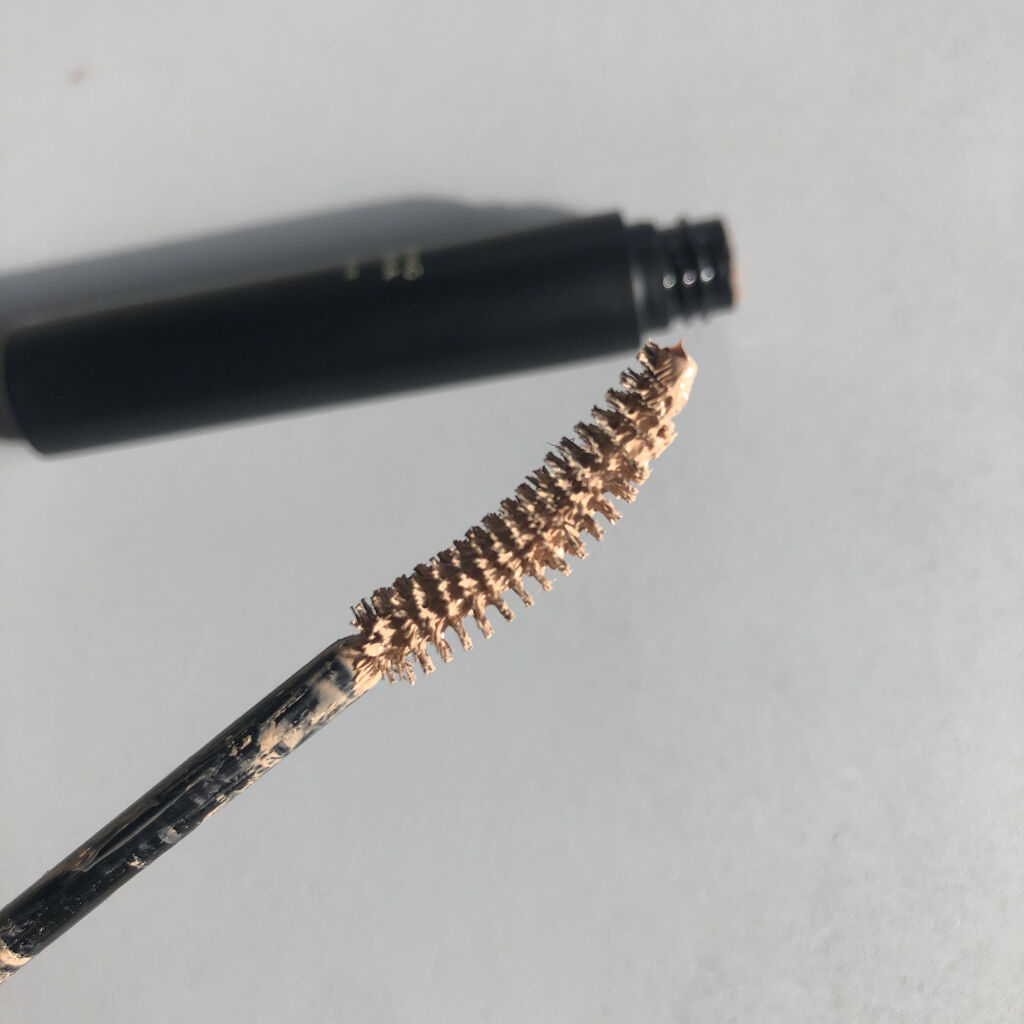 カラーリングマスカラ sand beige/uneven/マスカラを使ったクチコミ（2枚目）