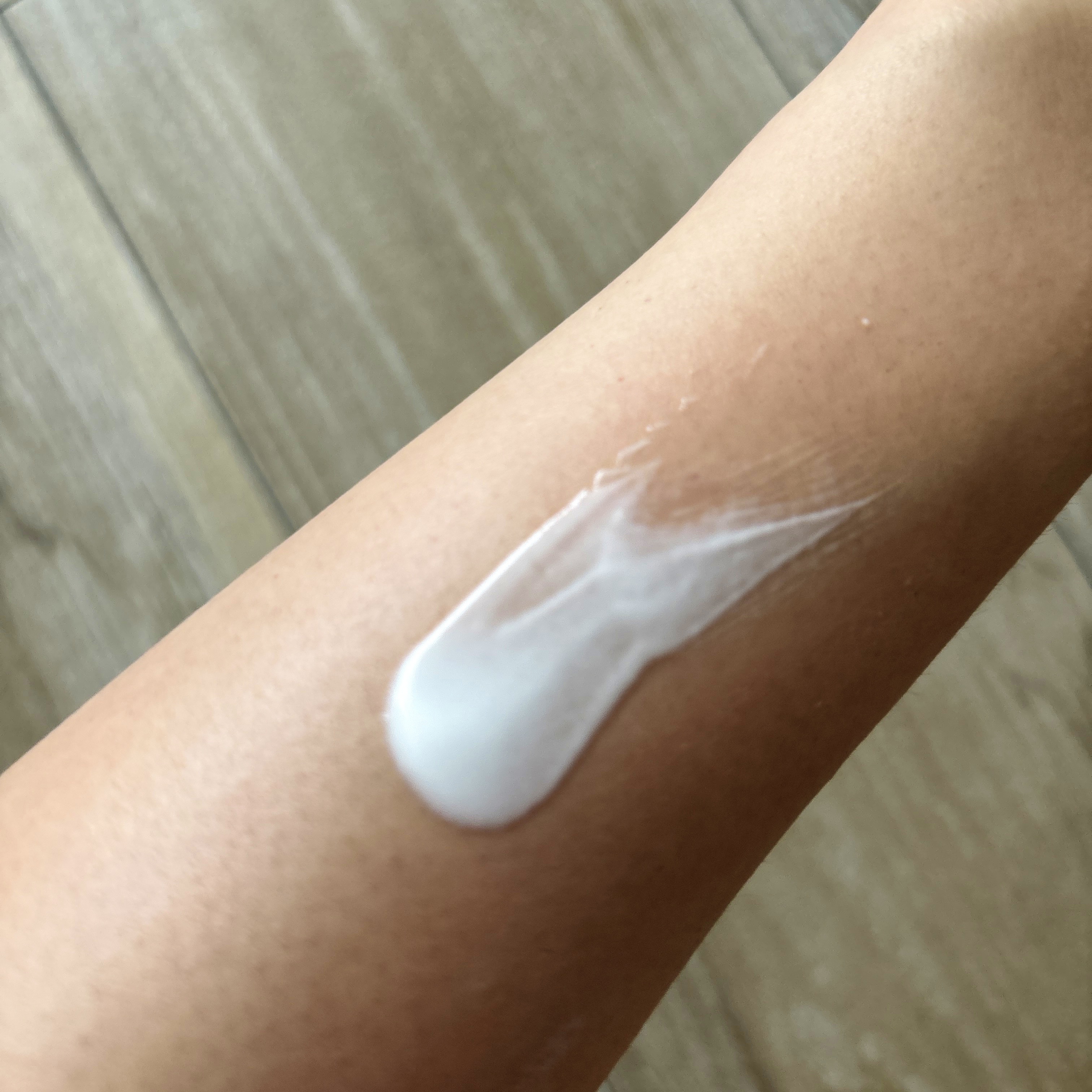 UVプロテクトエッセンス/インタービューティー/日焼け止めローションを使ったクチコミ（3枚目）