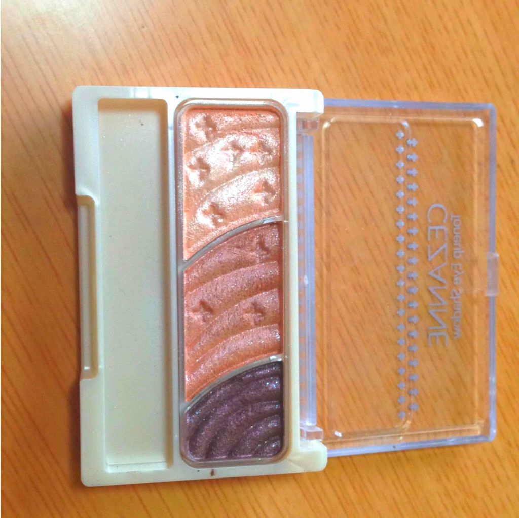 トーンアップアイシャドウ/CEZANNE/アイシャドウパレットを使ったクチコミ(2枚目)