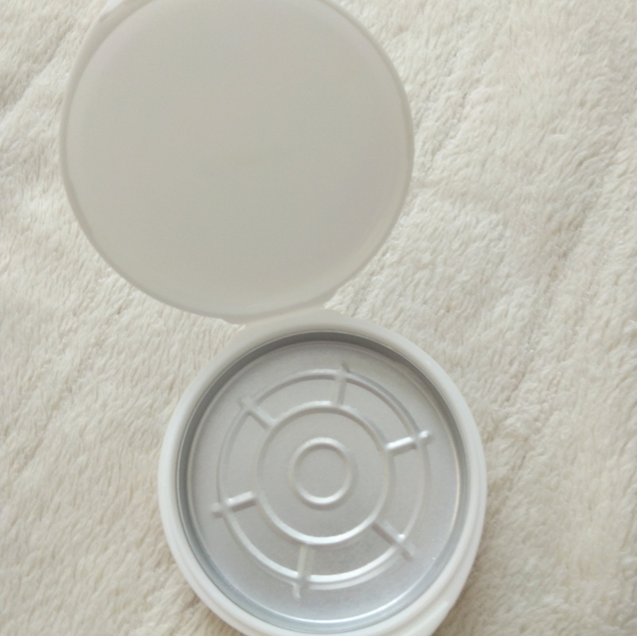 薬用固形パウダー/ピジョン/ボディパウダーを使ったクチコミ（2枚目）