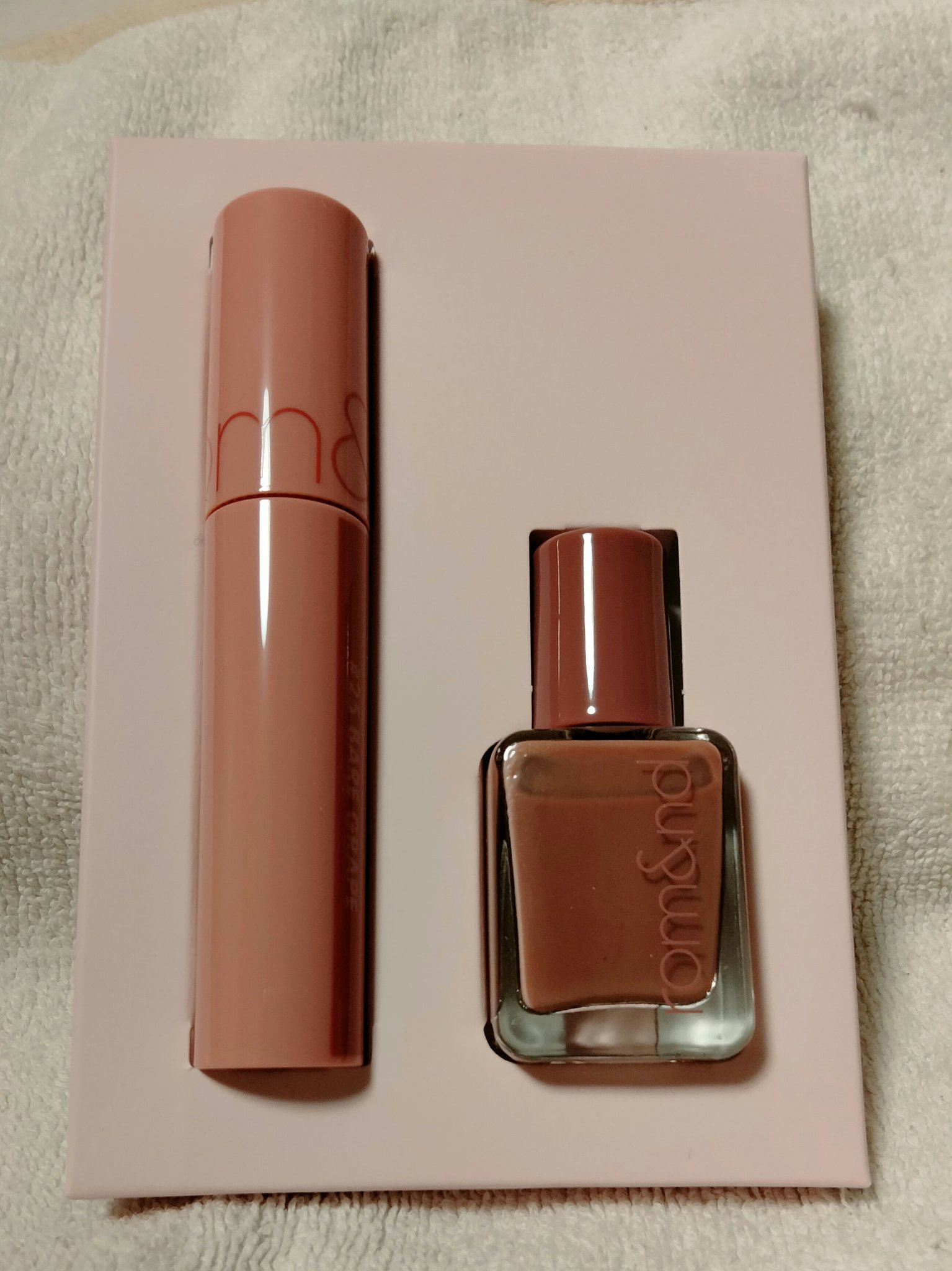 ジューシーラスティングティント/rom&nd/リップティントを使ったクチコミ（3枚目）