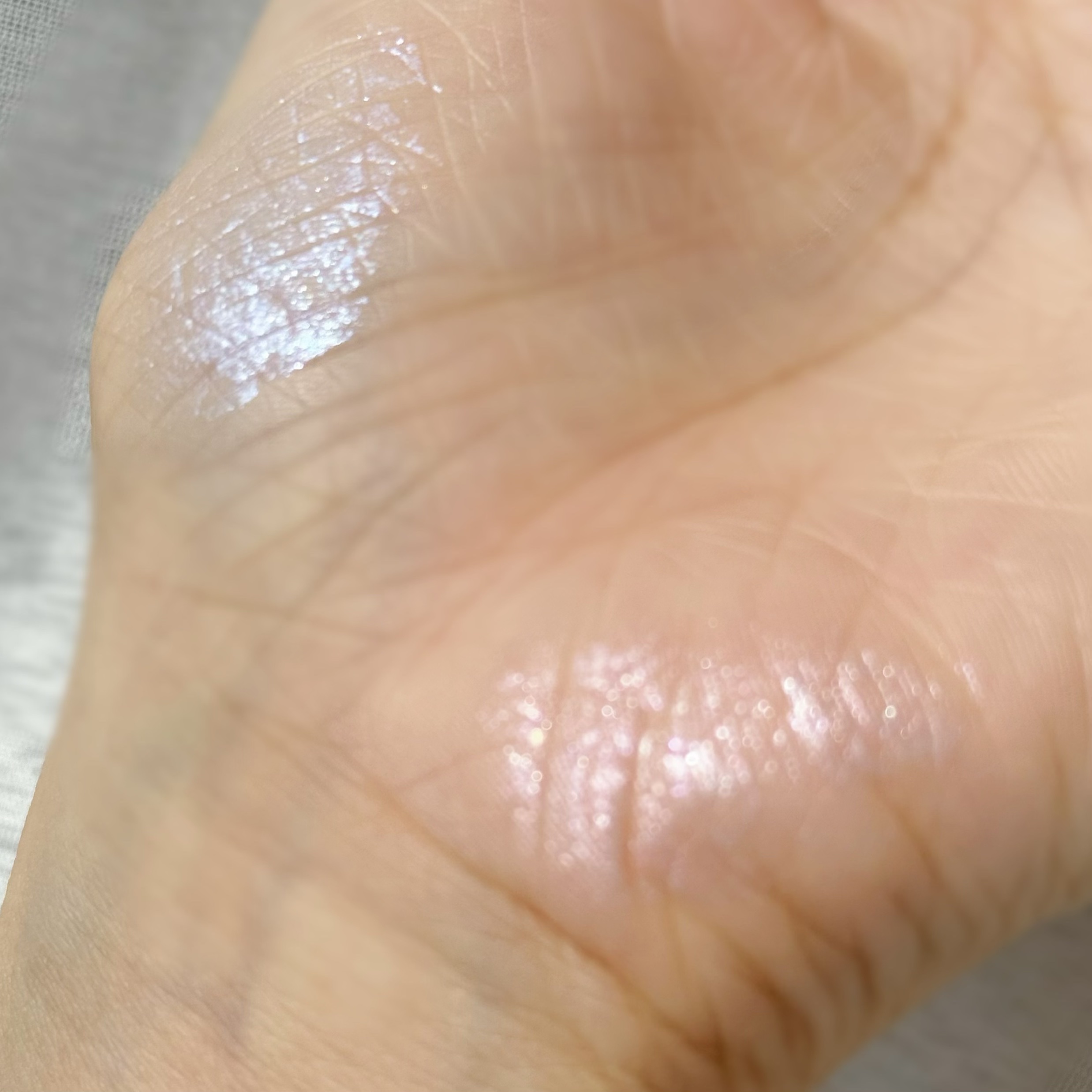 グリッターアイカラー/DAISY DOLL by MARY QUANT/グリッターを使ったクチコミ（3枚目）