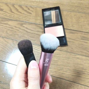 Real Techniques Makeup Setting Brushのクチコミ「
リアルテクニクスのブラシ買ってみました！！

今までドラッグストアで買ったブラシも持っていた.....」（2枚目）