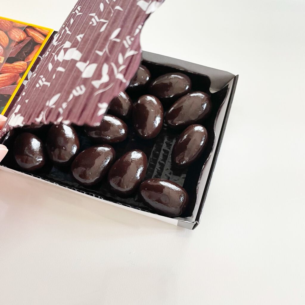 チョコレート効果 カカオ72%素焼きアーモンド|明治の効果 チョコレート効果 カカオ72%素焼きアーモンド|明治の効果