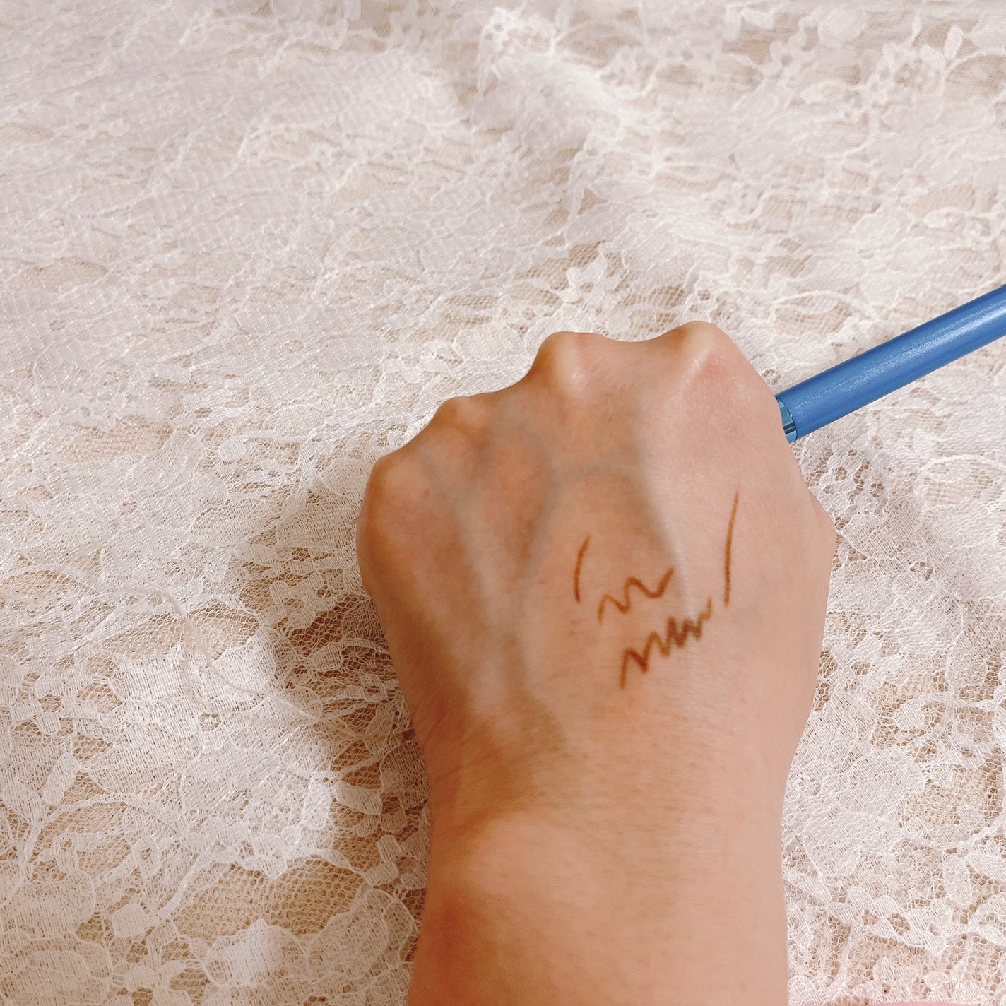 「密着アイライナー」極細クリームペンシル/デジャヴュ/ペンシルアイライナーを使ったクチコミ(6枚目)