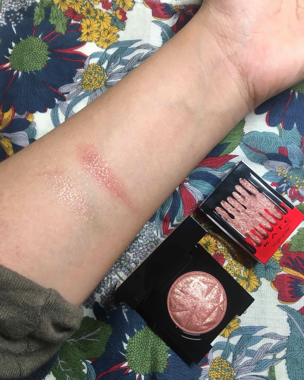 フィットジェルグリッター/KATE/ジェル・クリームアイシャドウを使ったクチコミ（3枚目）