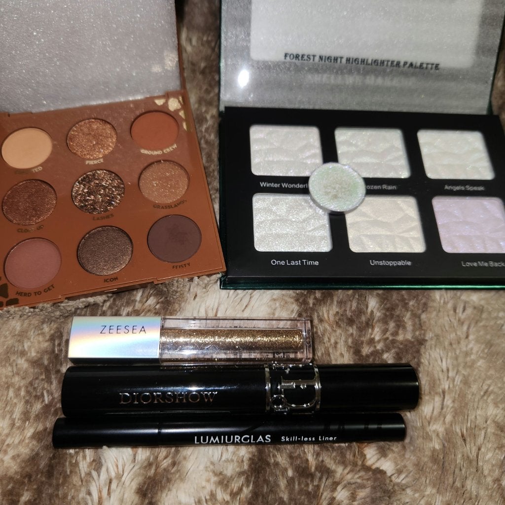 ダイヤモンドシリーズ 星空リキッドアイシャドウ/ZEESEA/リキッドアイシャドウを使ったクチコミ(1枚目)