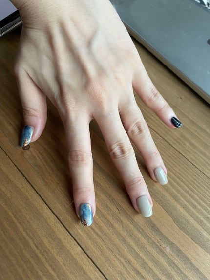 セミキュアジェルネイル(ハンド)/ohora/ネイルシールを使ったクチコミ(2枚目)