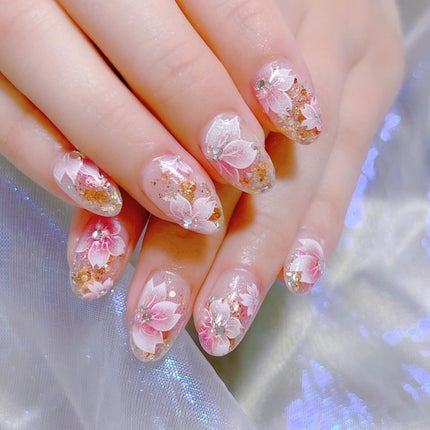 なかやまちえこ on LIPS 「さくらネイル🌸⠀⠀@aldiousmarinaさん⠀エアブラシ..」(2枚目)