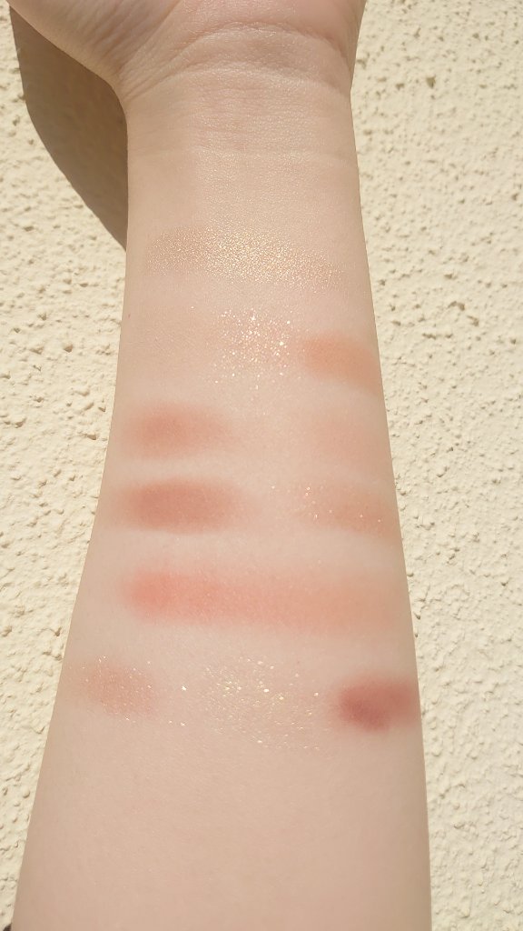 女王のカメオマルチパレット  01 シャルロット/COLORROSE/マルチパレットを使ったクチコミ（3枚目）