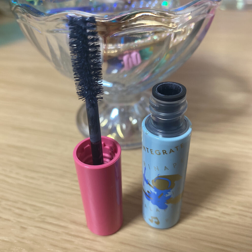 ニュアンスアイブローマスカラ BL648/インテグレート/眉マスカラを使ったクチコミ（2枚目）