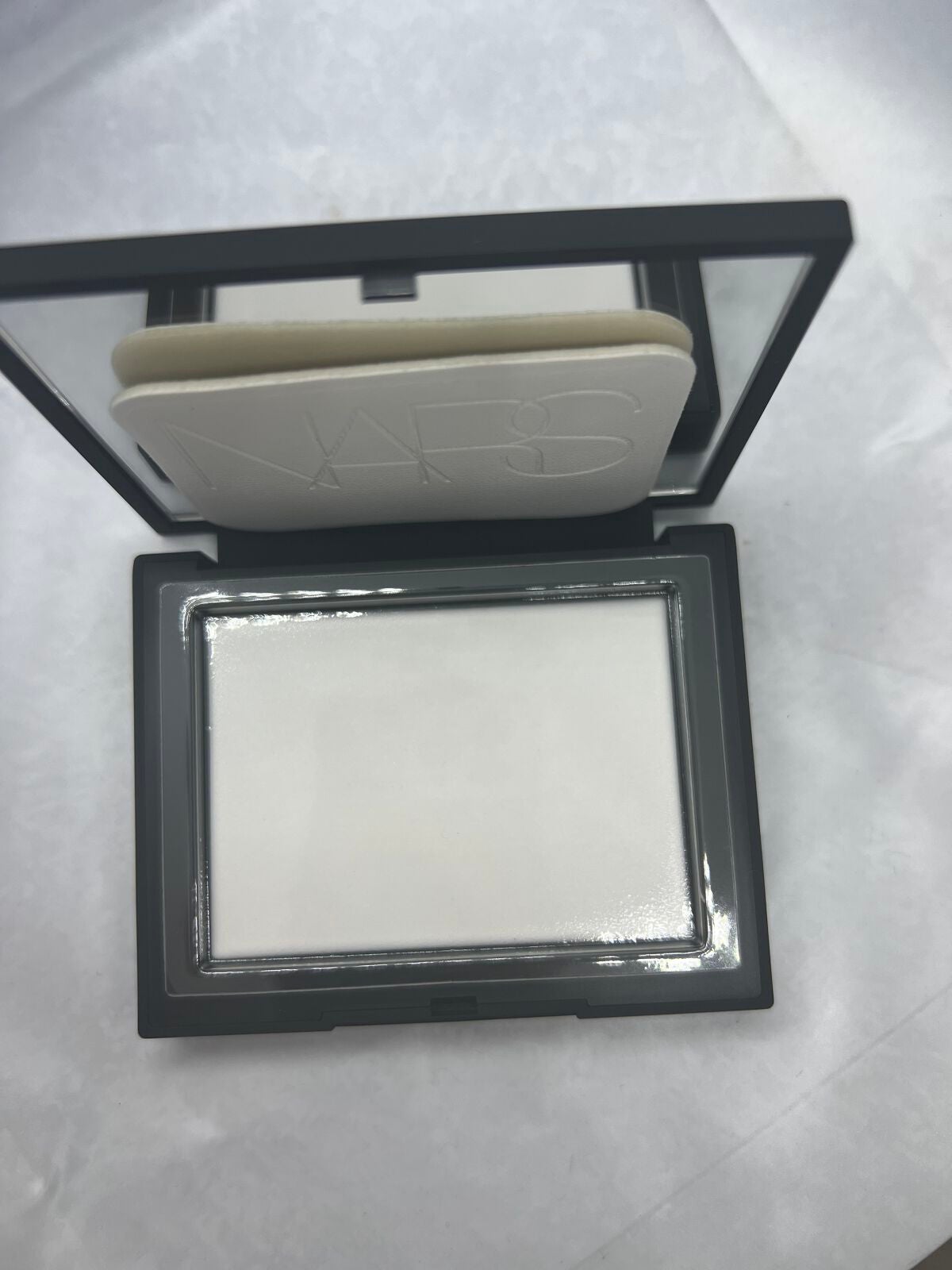 メイク番長asa on LIPS 「#やっぱこれやねんというくらい、ヘアメイクさんで持っていない人..」(2枚目)