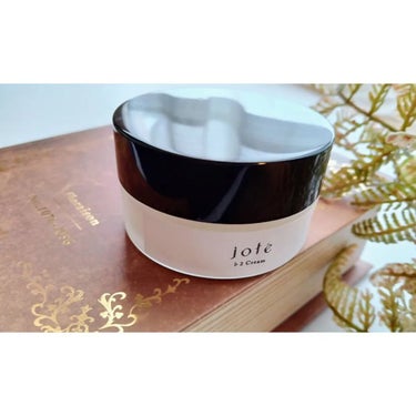 jote jote ♭2 （フラット2）Cream 《金木犀の香り》のクチコミ「
jote　♭2シリーズ
クリーム　
30g

ジャータイプに入っており
蓋を開けてみると真っ.....」（1枚目）