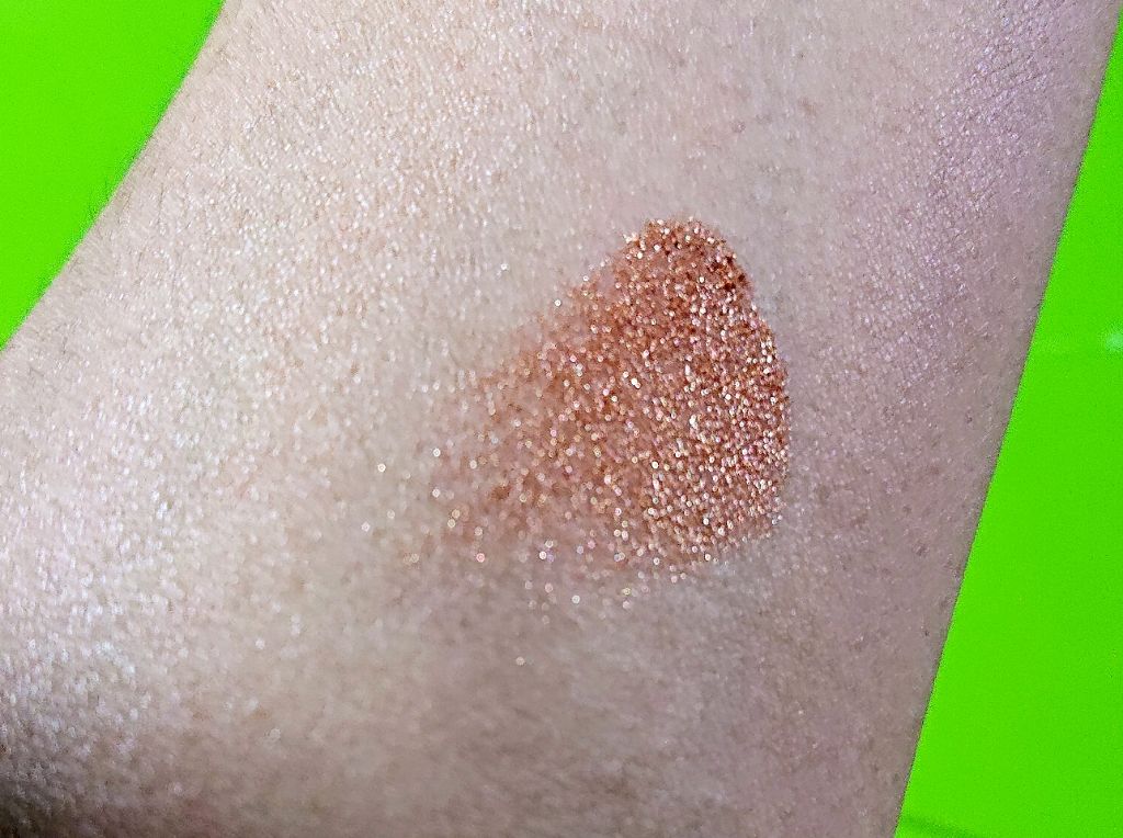 プリズム エアー シャドウ/CLIO/単色アイシャドウを使ったクチコミ（2枚目）