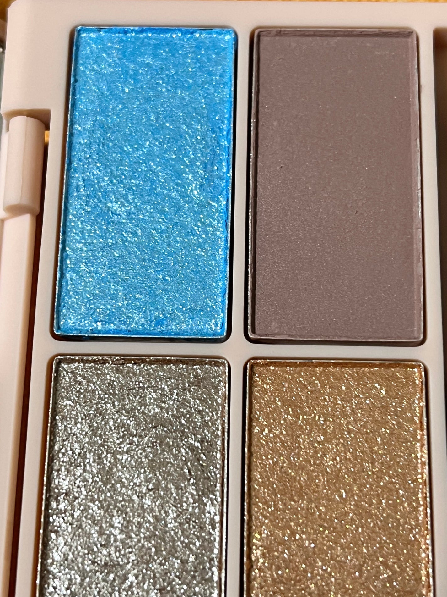 イロアソビ 6色アイパレット/iroasobi/アイシャドウパレットを使ったクチコミ(5枚目)