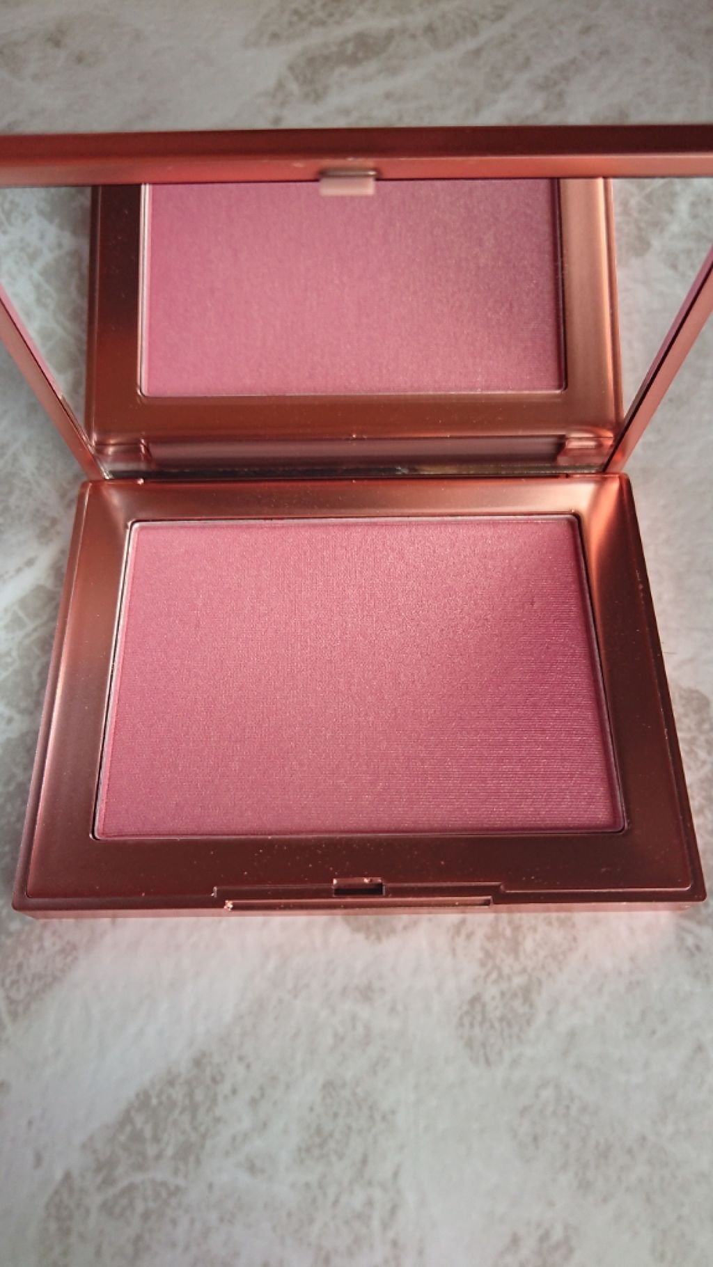 オイルインフューズド リップティント/NARS/リップティントを使ったクチコミ（2枚目）