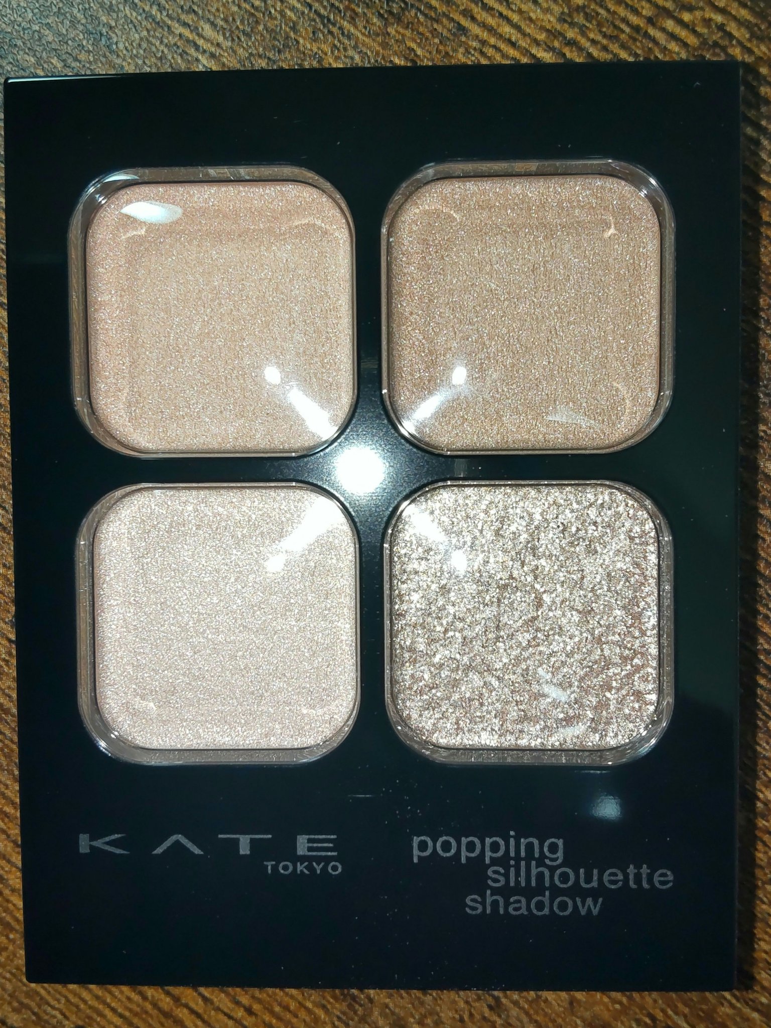 ケイト ポッピングシルエットシャドウ/KATE/アイシャドウパレットを使ったクチコミ（2枚目）