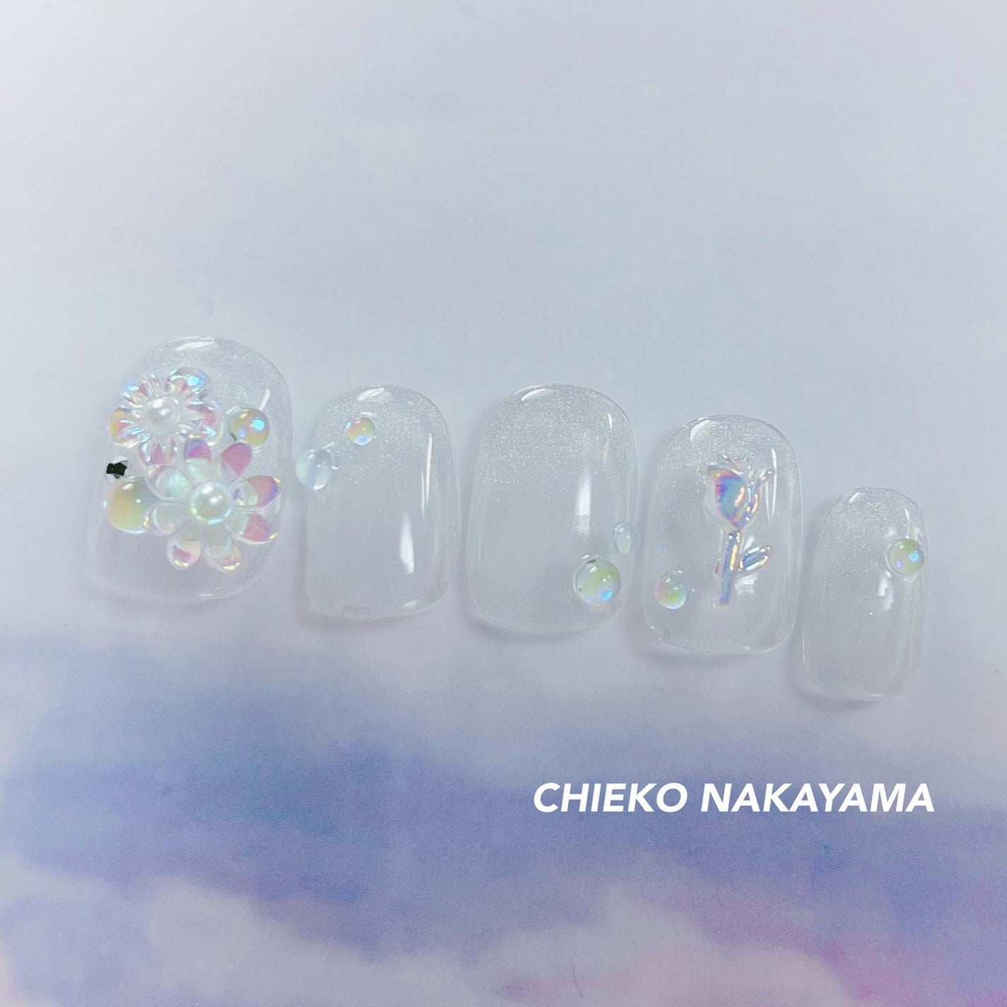 なかやまちえこ on LIPS 「Aurora🪄365日ネイル151日め⠀⠀水滴に使ったパーツは..」(2枚目)