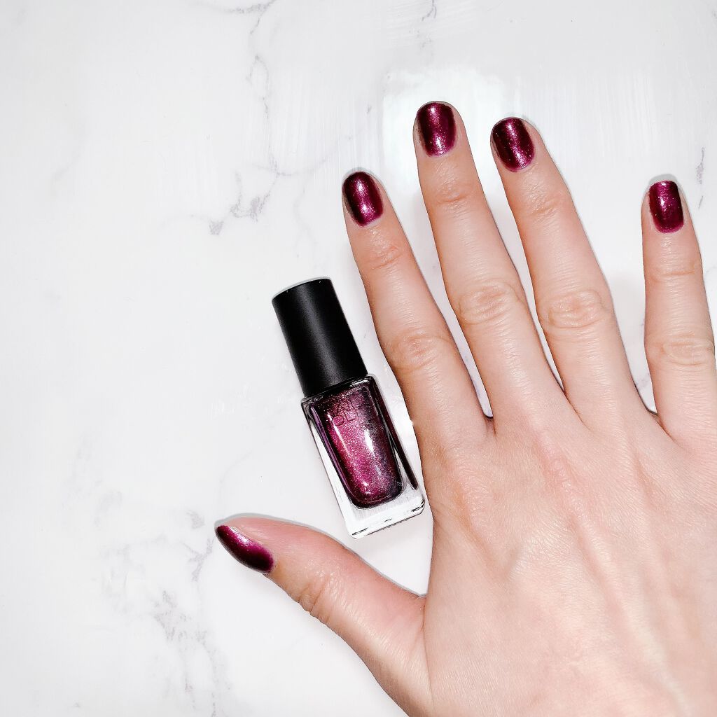 ネイルホリック Galactic color RD409/ネイルホリック/マニキュアを使ったクチコミ（1枚目）