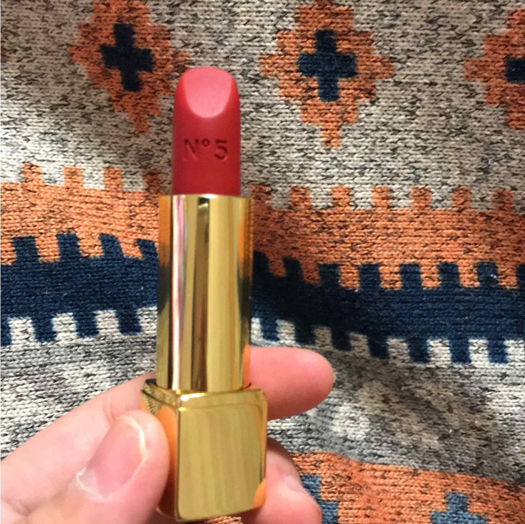 ルージュ アリュール ヴェルヴェット/CHANEL/口紅を使ったクチコミ(2枚目)